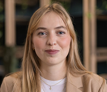 Karoline-Fogh-Gustafsson_farve_350x300px