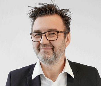 Peter-Mørk_farve_350x300px