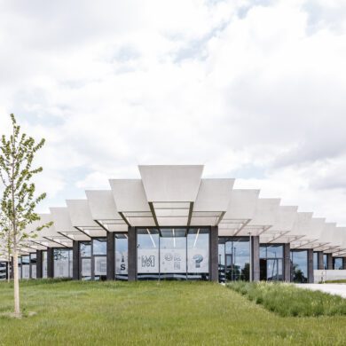 Halftime, Adidas' hovedkontor i den tyske by Herzogenaurach, er tegnet af Cobe. I projektet var det afgørende, at byggeriet blev fleksibelt.