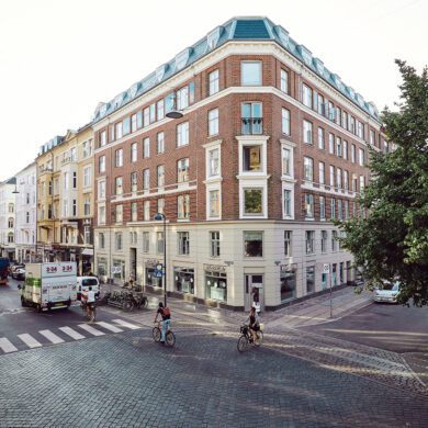 Du kan sikre sundt indeklima i en bæredygtig bolig og tilmed spare penge med Ventilationsfinduer fra Horn Group.